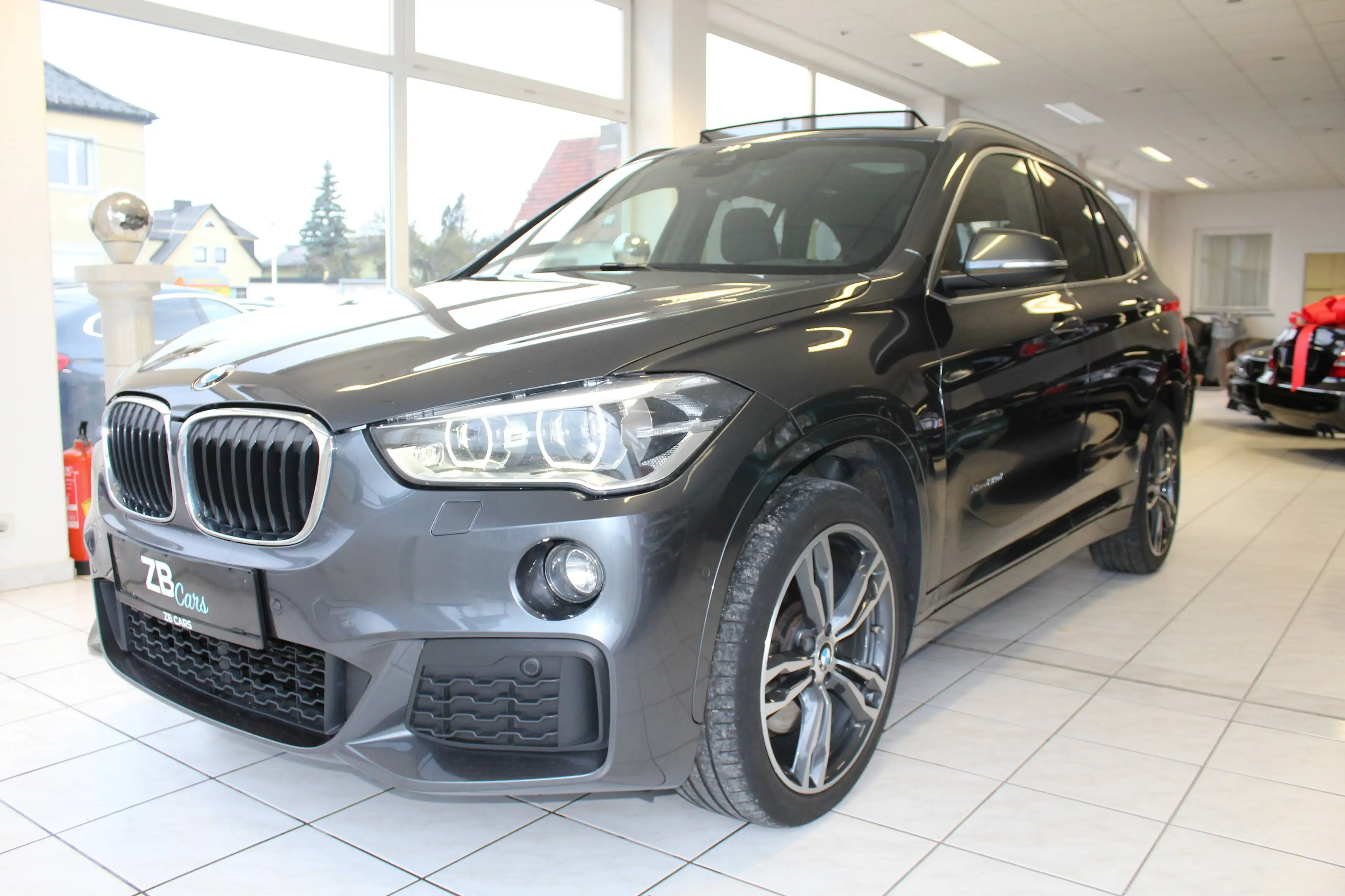 BMW X1 xDrive 20 d M Sport // PANO // NAVI // Kamera — photo 3