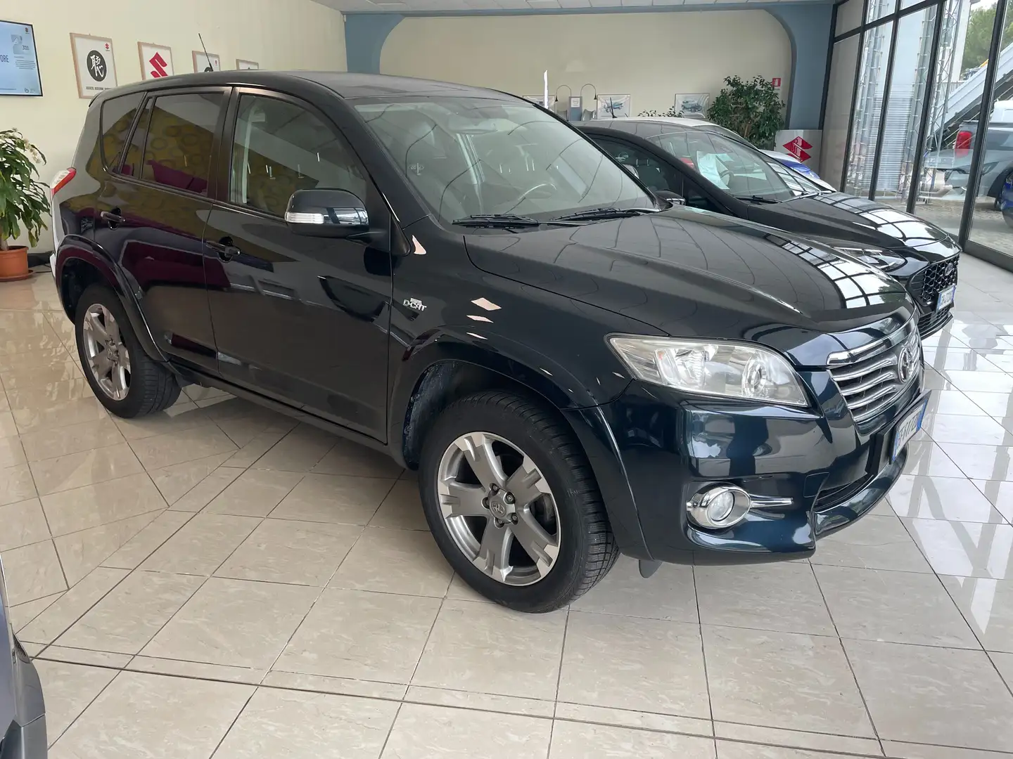 Toyota RAV 4 RAV4 Crossover 2.2 d-4d Executive 150cv auto Zwart - 2