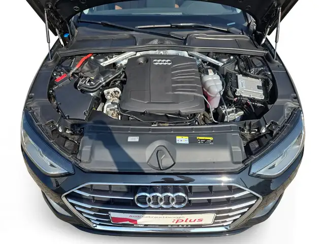 Audi A4 view 12