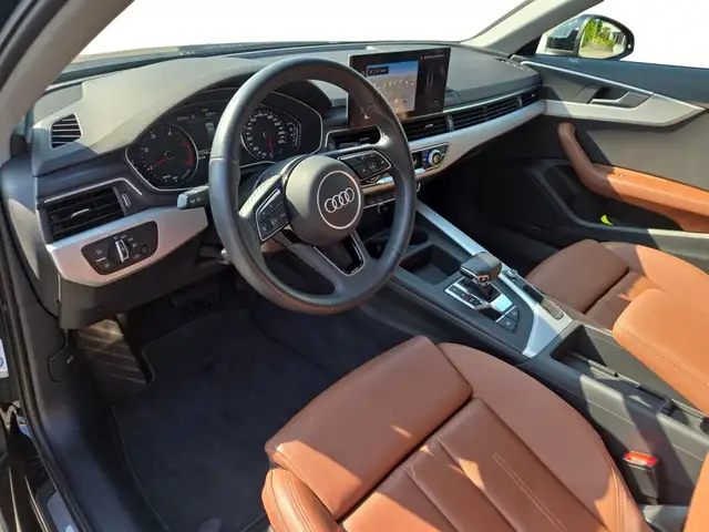 Audi A4 view 4