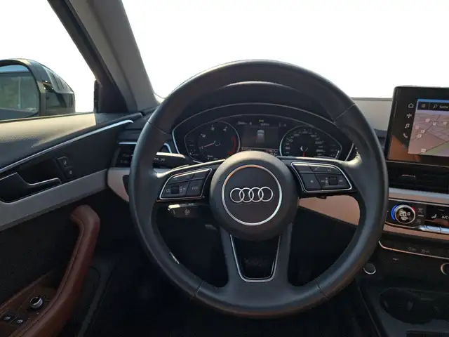 Audi A4 view 13