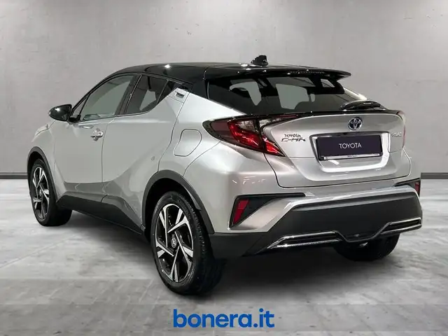 Toyota C-HR view 5