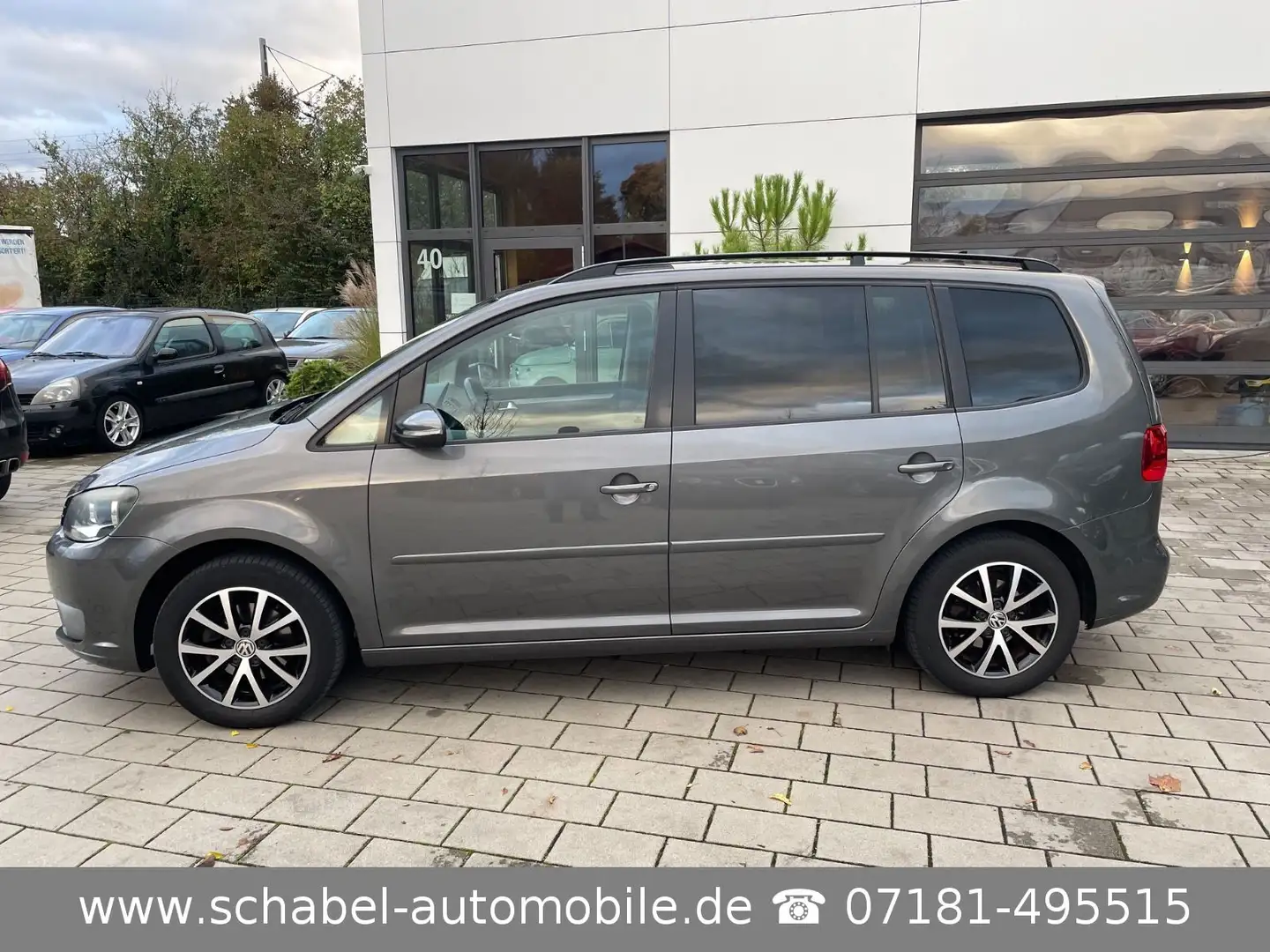 Volkswagen Touran Comfortl. BMT 1.2TSI 1.Hd 90tkm Navi 7Sit Gris - 2