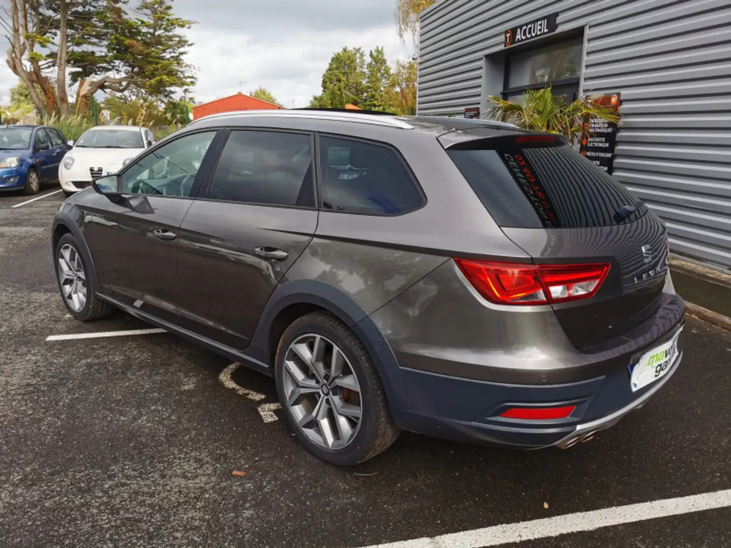 SEAT Leon 2.0 TDI 150CH FAP START\u0026STOP 4DRIVE Gris - 2