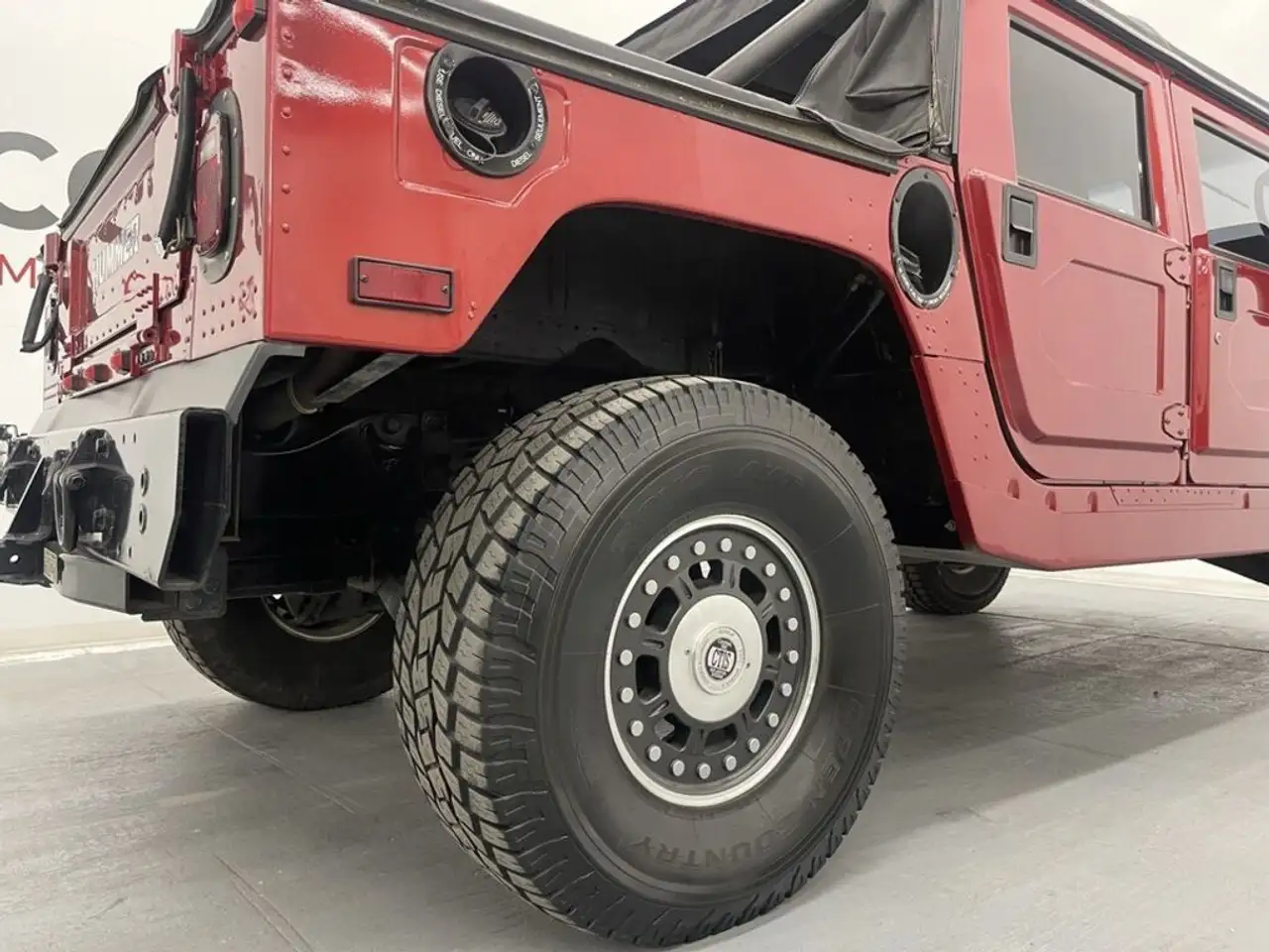 HUMMER H1 снимка HUMMER H1