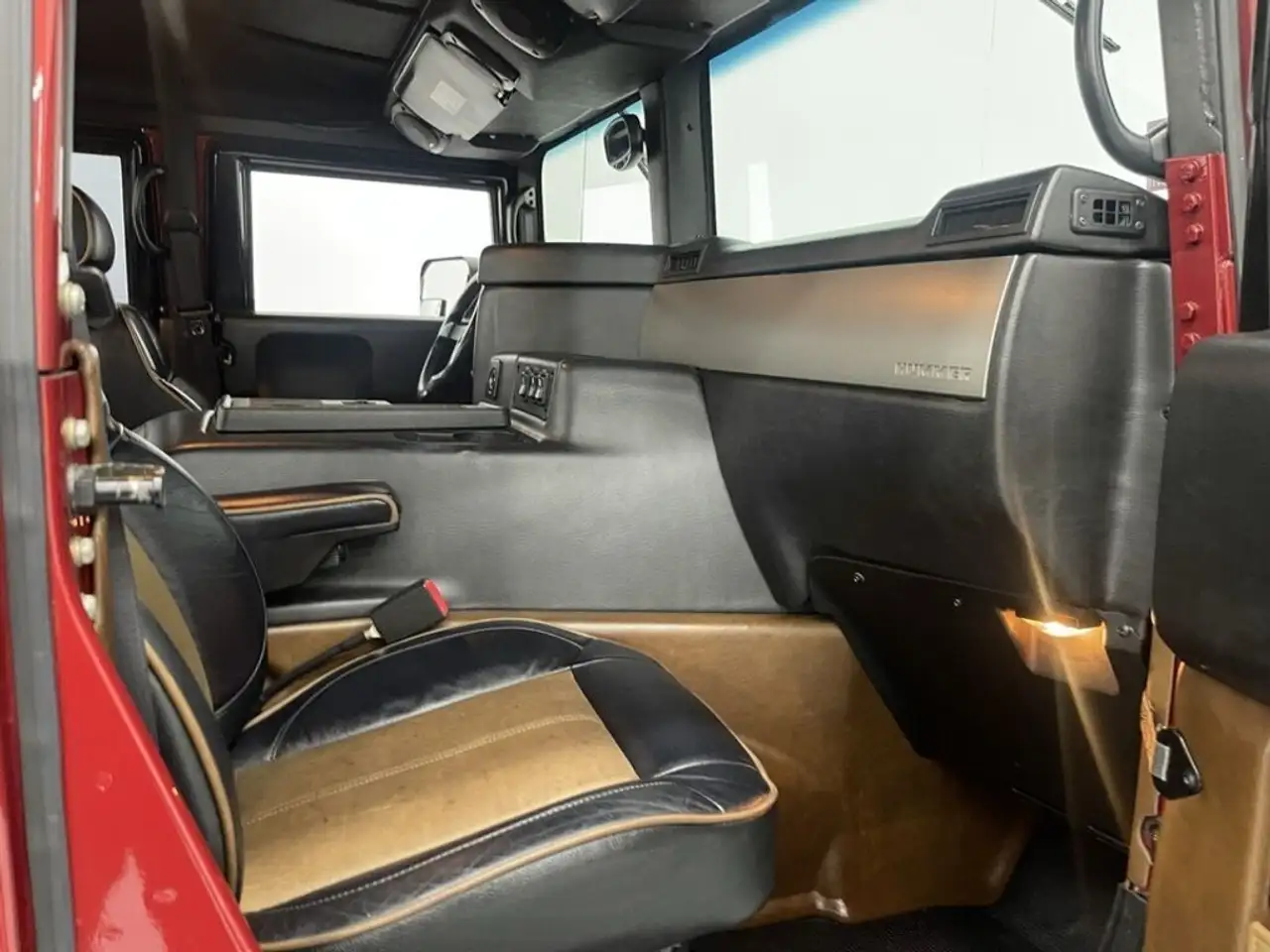 HUMMER H1 снимка HUMMER H1