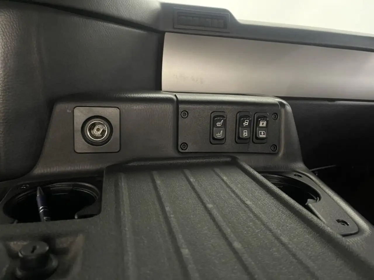HUMMER H1 снимка HUMMER H1