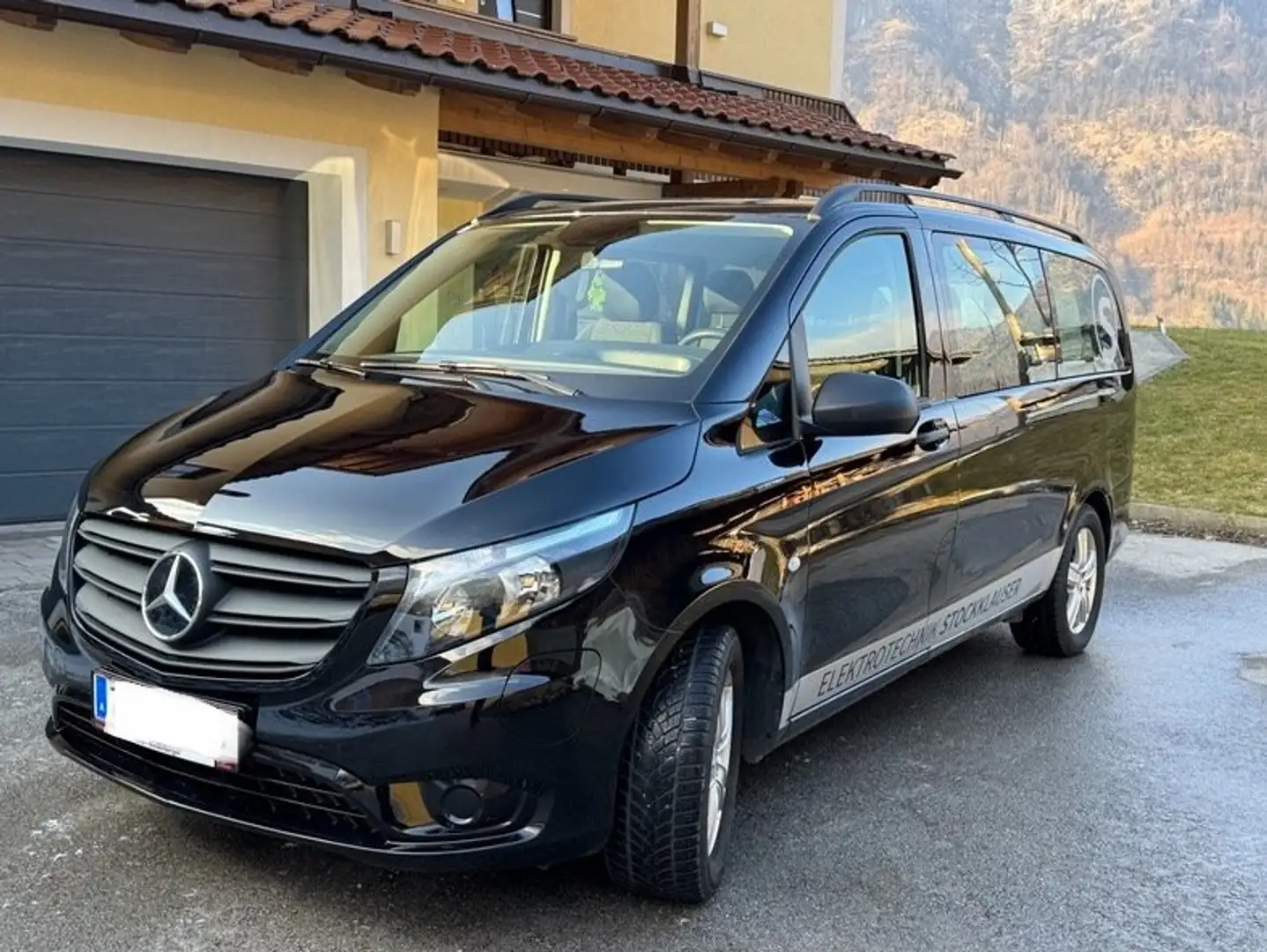 Mercedes-Benz Vito eVito Tourer lang 100KWh Schwarz - 1