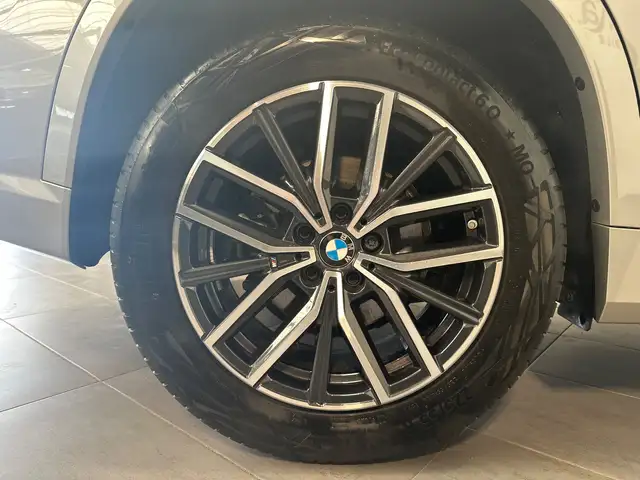 BMW X1 view 3