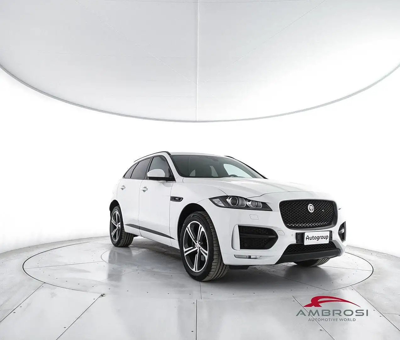 Jaguar F-Pace 2.0 D 180 CV AWD aut. R-Sport Black Edition Bianco - 2