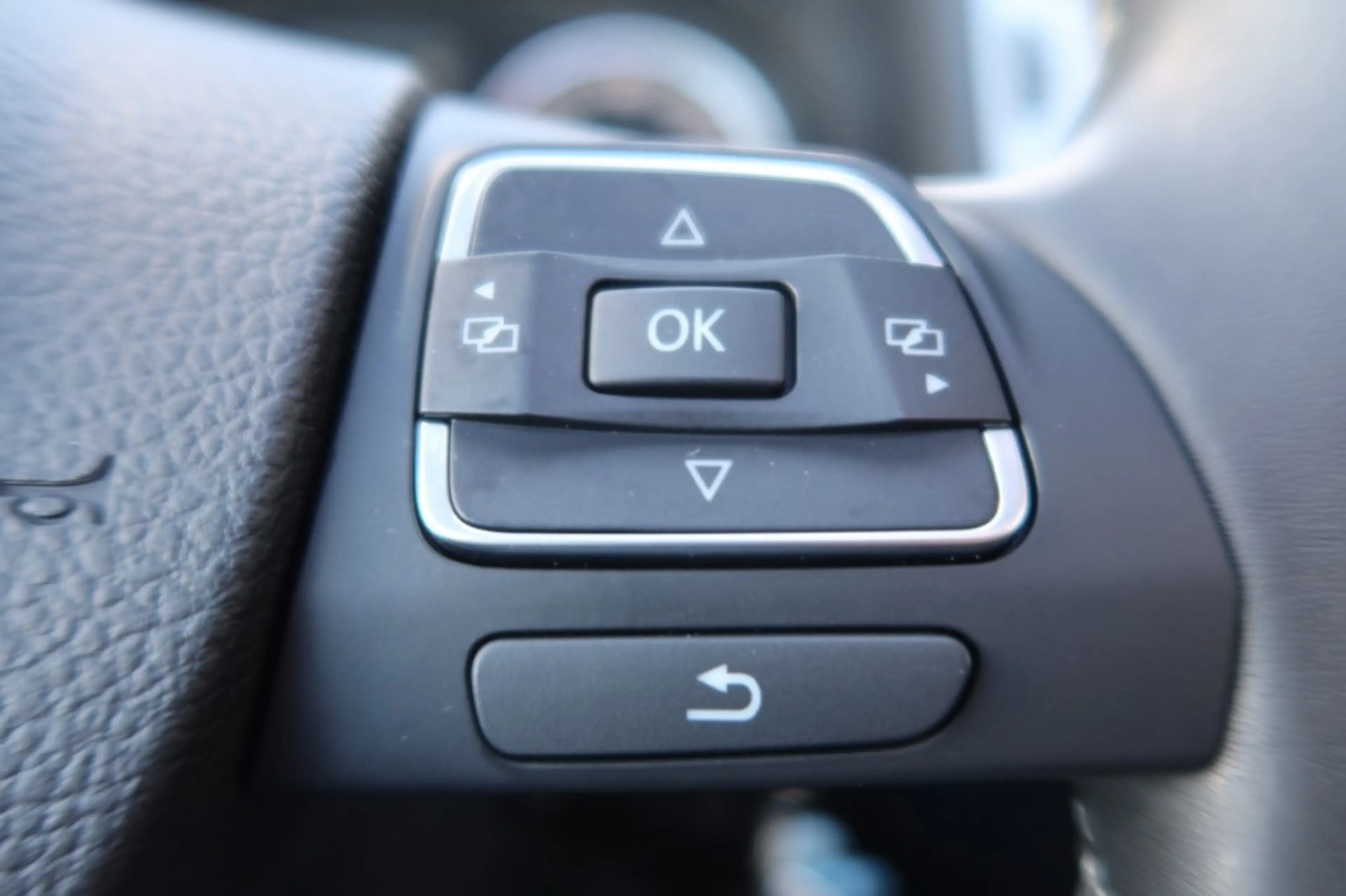Volkswagen Tiguan 1.4 TSI 122pk Sport & Style Clima, NAVI, Schuif/ka — photo 12