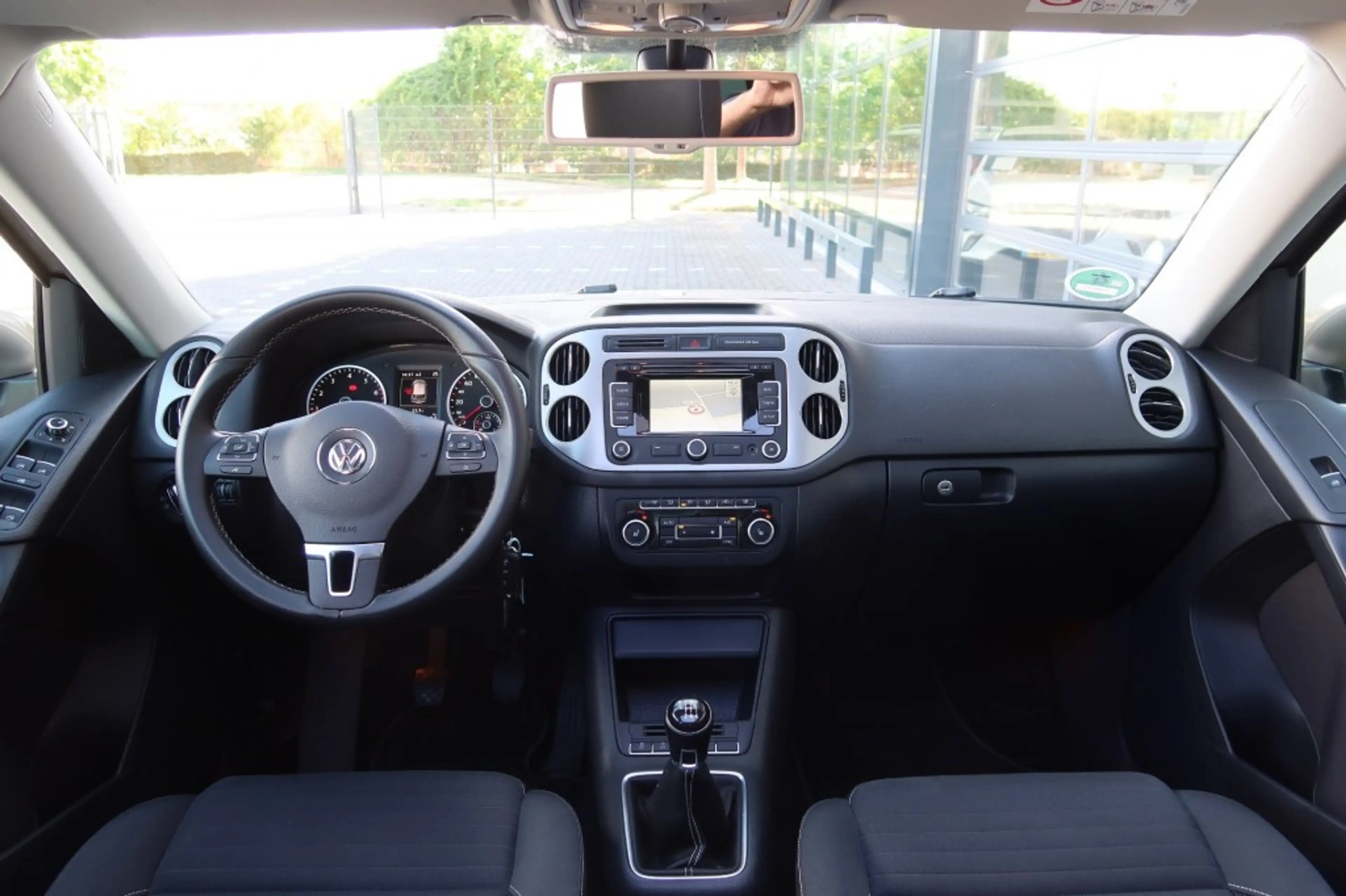 Volkswagen Tiguan 1.4 TSI 122pk Sport & Style Clima, NAVI, Schuif/ka — photo 7