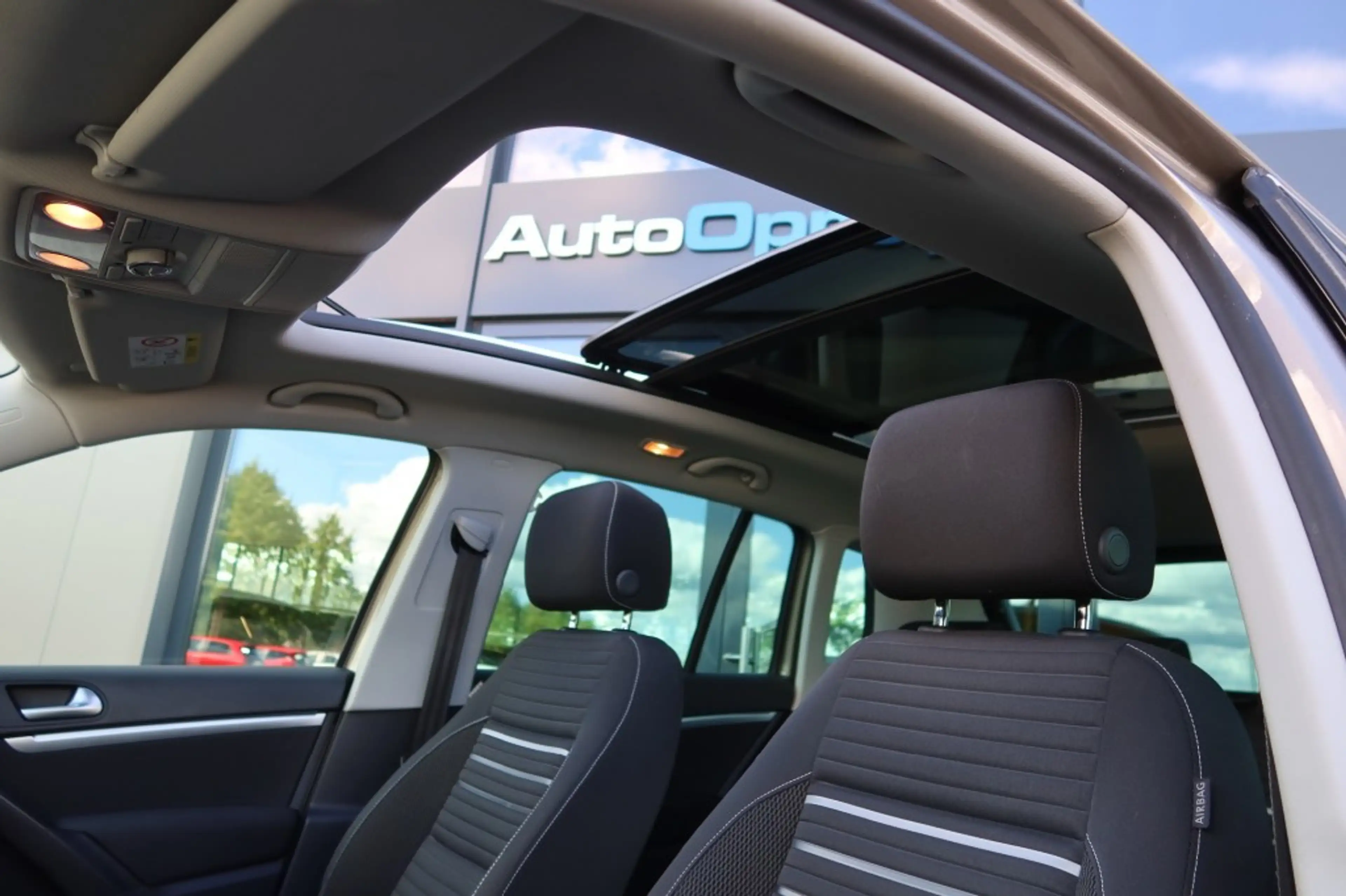 Volkswagen Tiguan 1.4 TSI 122pk Sport & Style Clima, NAVI, Schuif/ka — photo 15