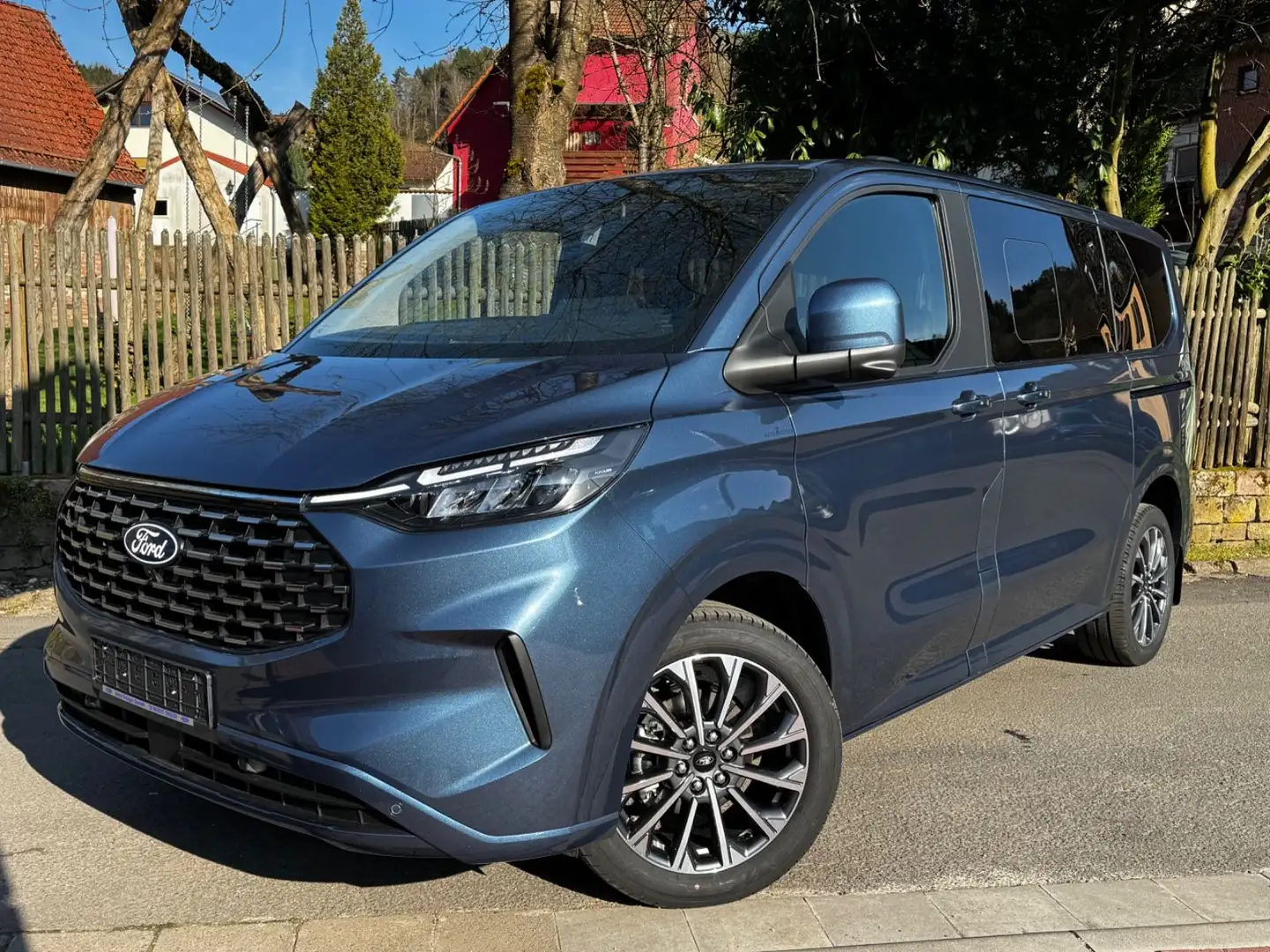Ford Tourneo Custom L1 Titanium X Aut.*NAVI*KAMERA Blau - 1