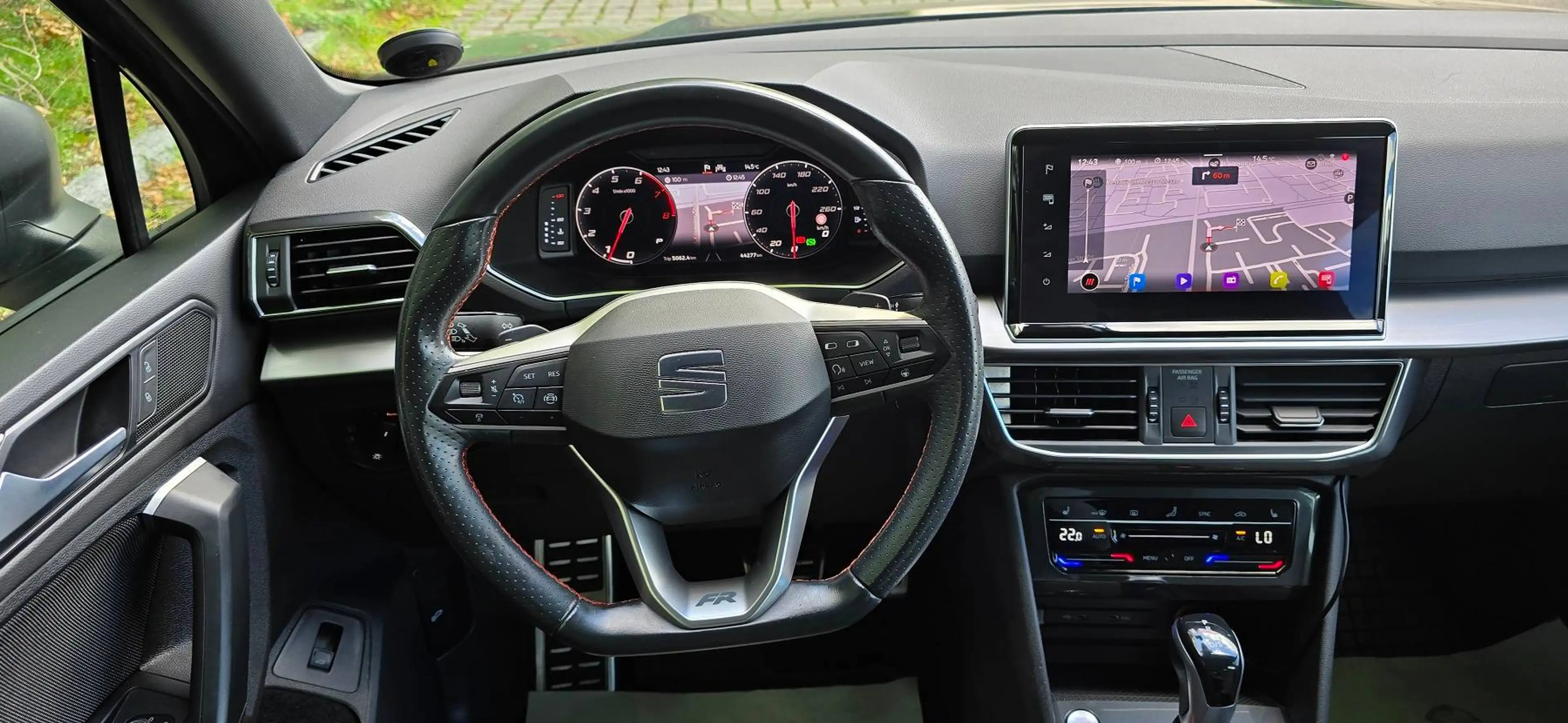 SEAT Tarraco Tarraco 2.0 TSI 4Drive OPF DSG FR*Panorama*4xSHZ*LED* — photo 13