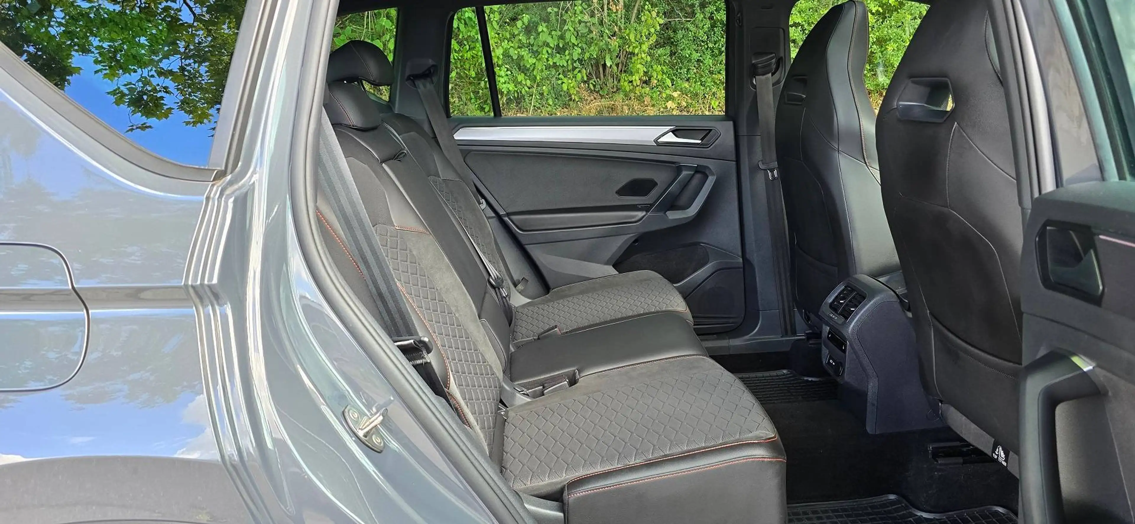 SEAT Tarraco Tarraco 2.0 TSI 4Drive OPF DSG FR*Panorama*4xSHZ*LED* — photo 11