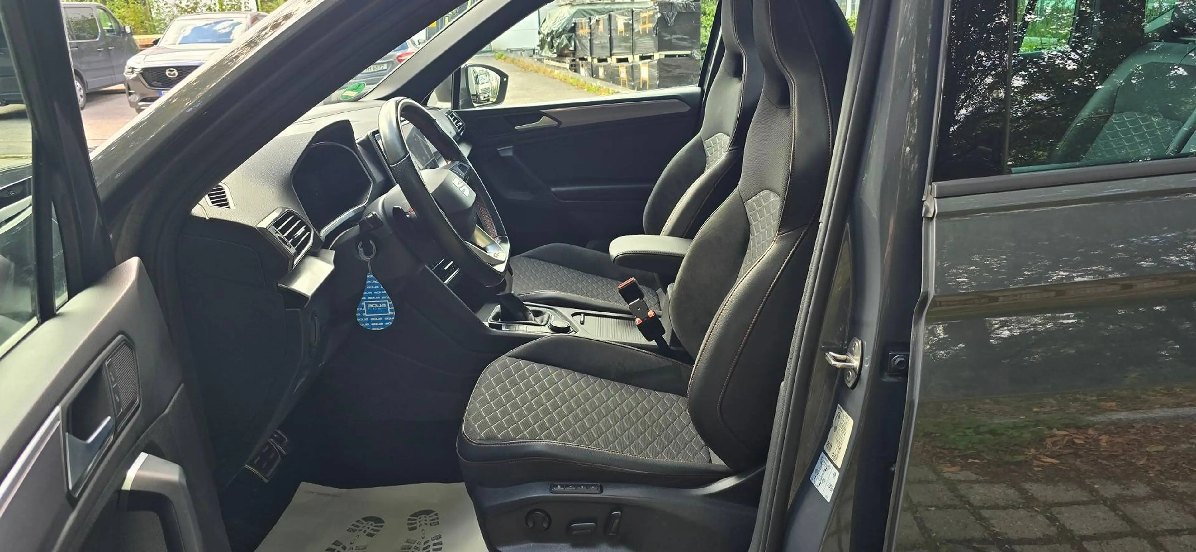 SEAT Tarraco Tarraco 2.0 TSI 4Drive OPF DSG FR*Panorama*4xSHZ*LED* — photo 8