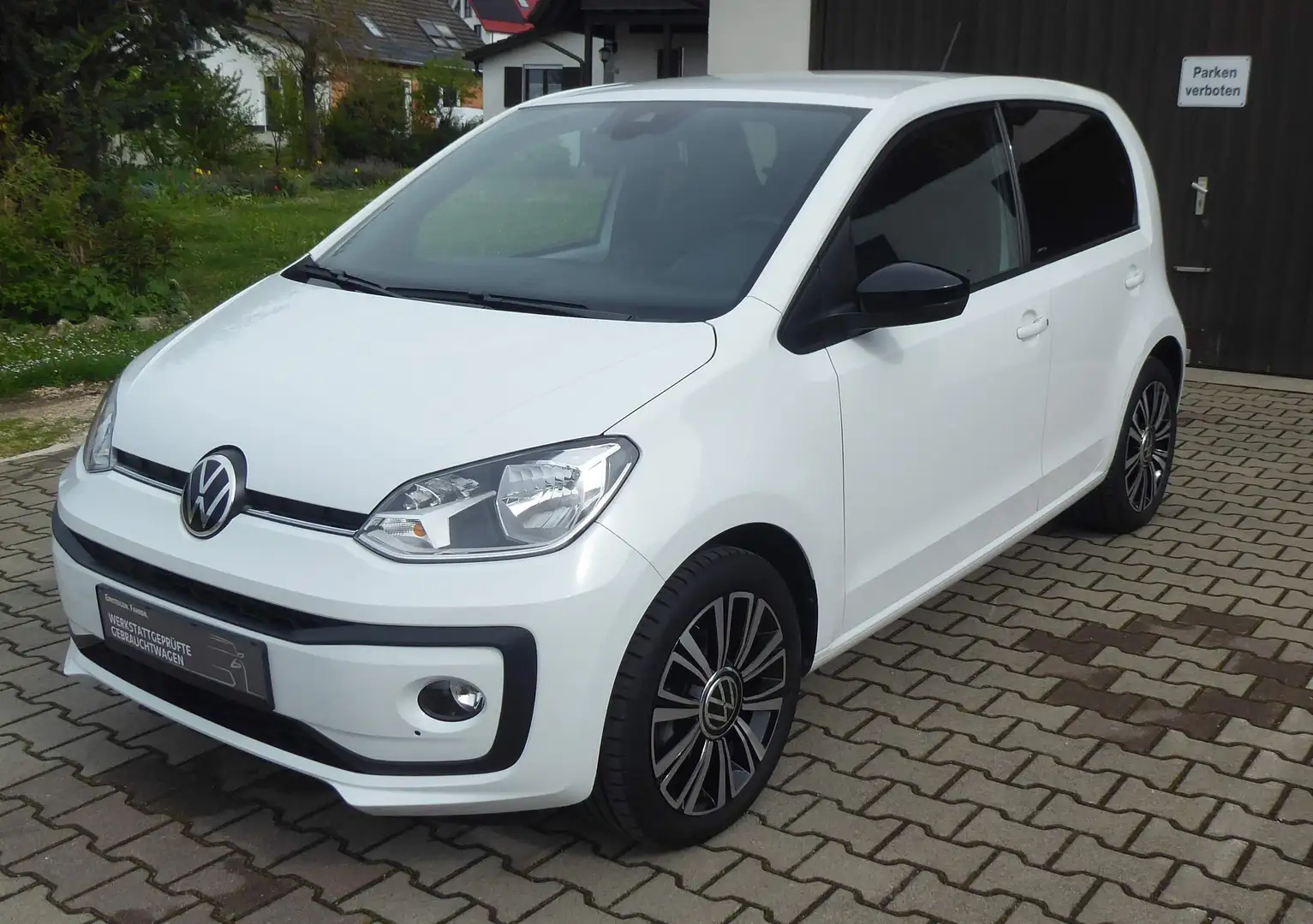 Volkswagen up! United White - 1