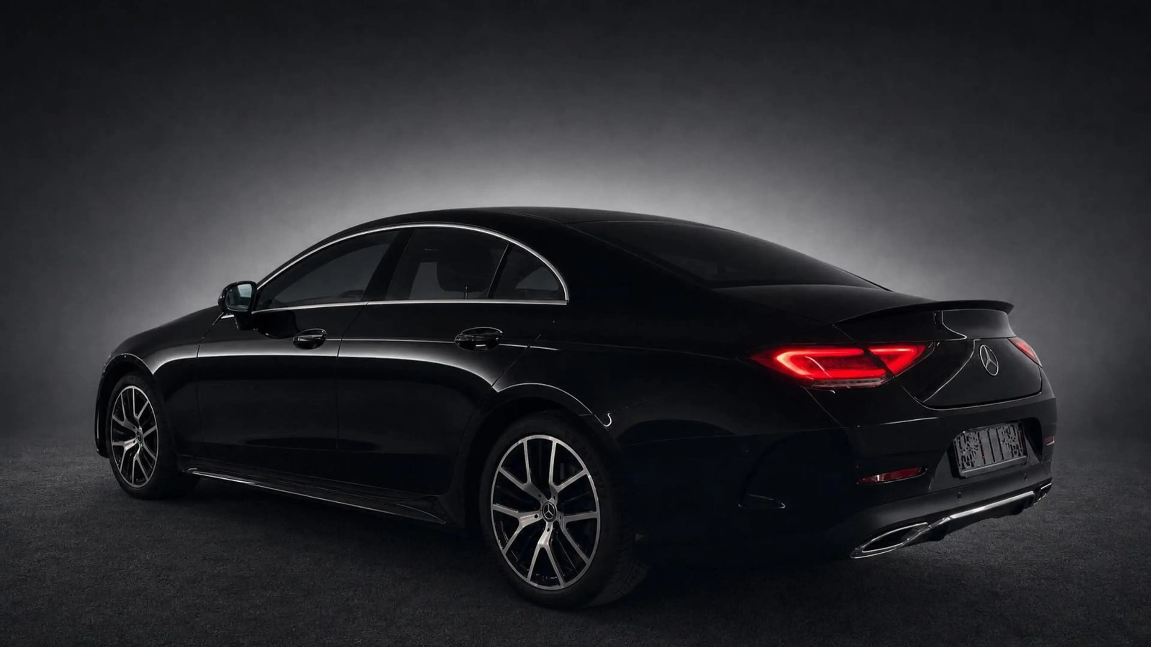 Mercedes-Benz CLS 400 d 4MATIC*3x AMG*LUFT*PANO*DISTR*DESIGNO — photo 4