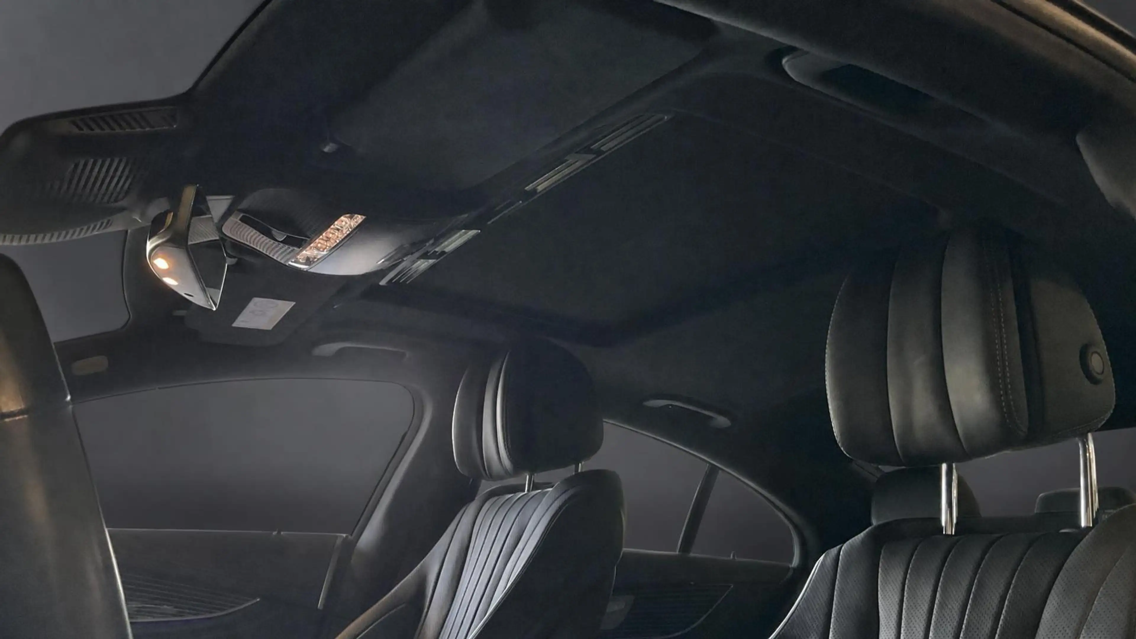 Mercedes-Benz CLS 400 d 4MATIC*3x AMG*LUFT*PANO*DISTR*DESIGNO — photo 9
