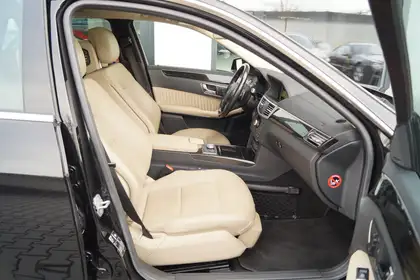 Annonce voiture d'occasion Mercedes-Benz E 500 - CARADIZE