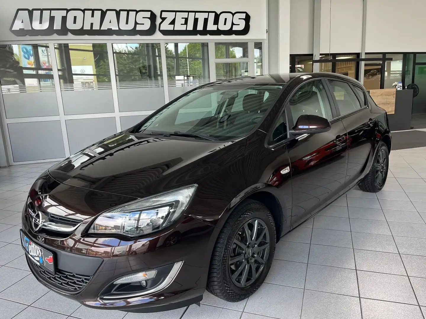 Opel Astra J 1.4 16V *1. Hand*Scheckheft*Klima*Allw.* Braun - 1