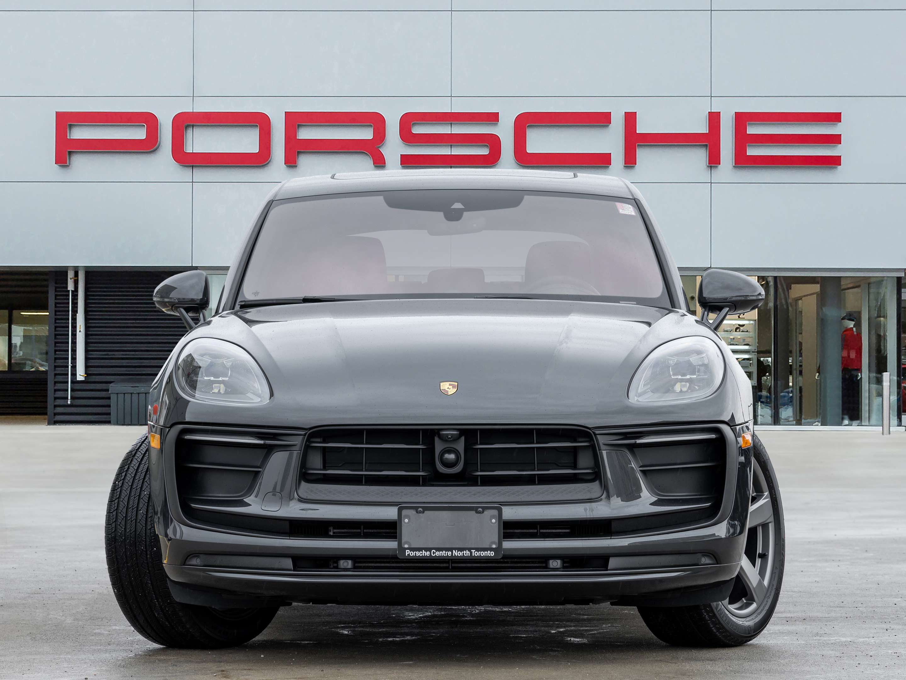 2025 Porsche Macan AWD | Winter Tire Package Included thumb 6