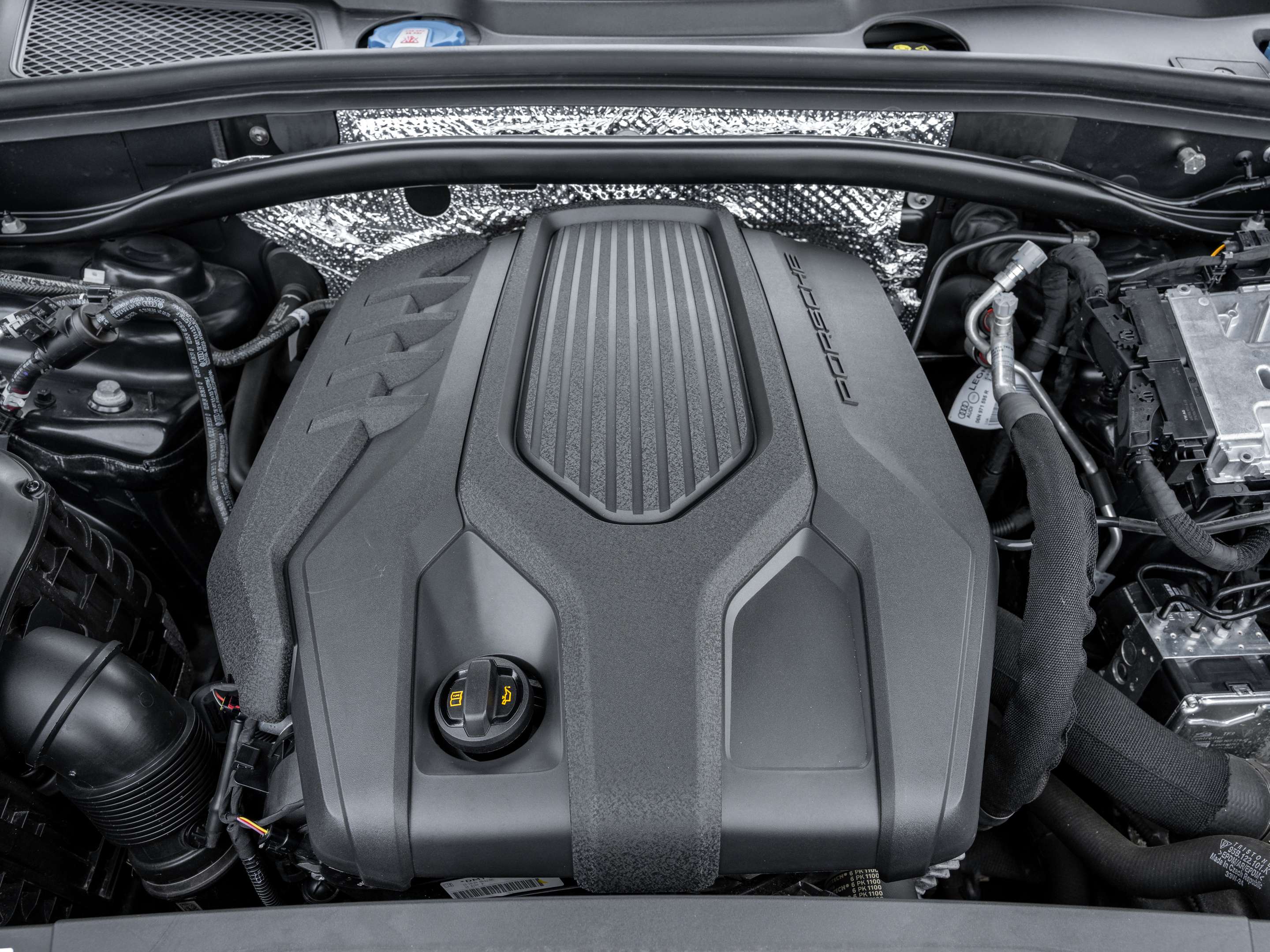 2025 Porsche Macan AWD | Winter Tire Package Included thumb 36