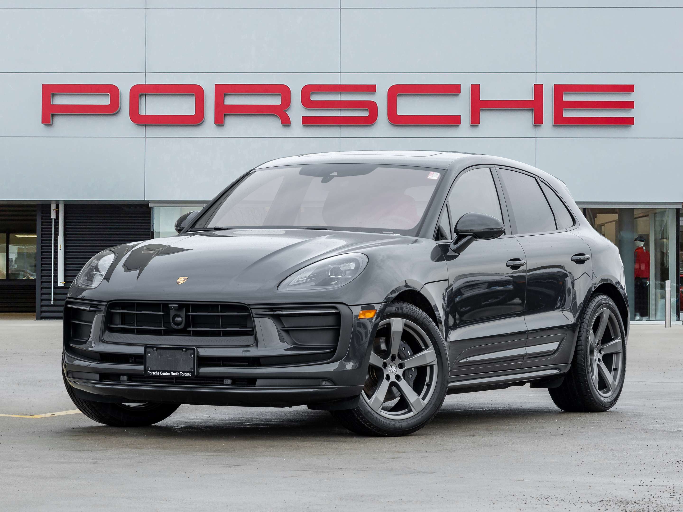 2025 Porsche Macan AWD | Winter Tire Package Included