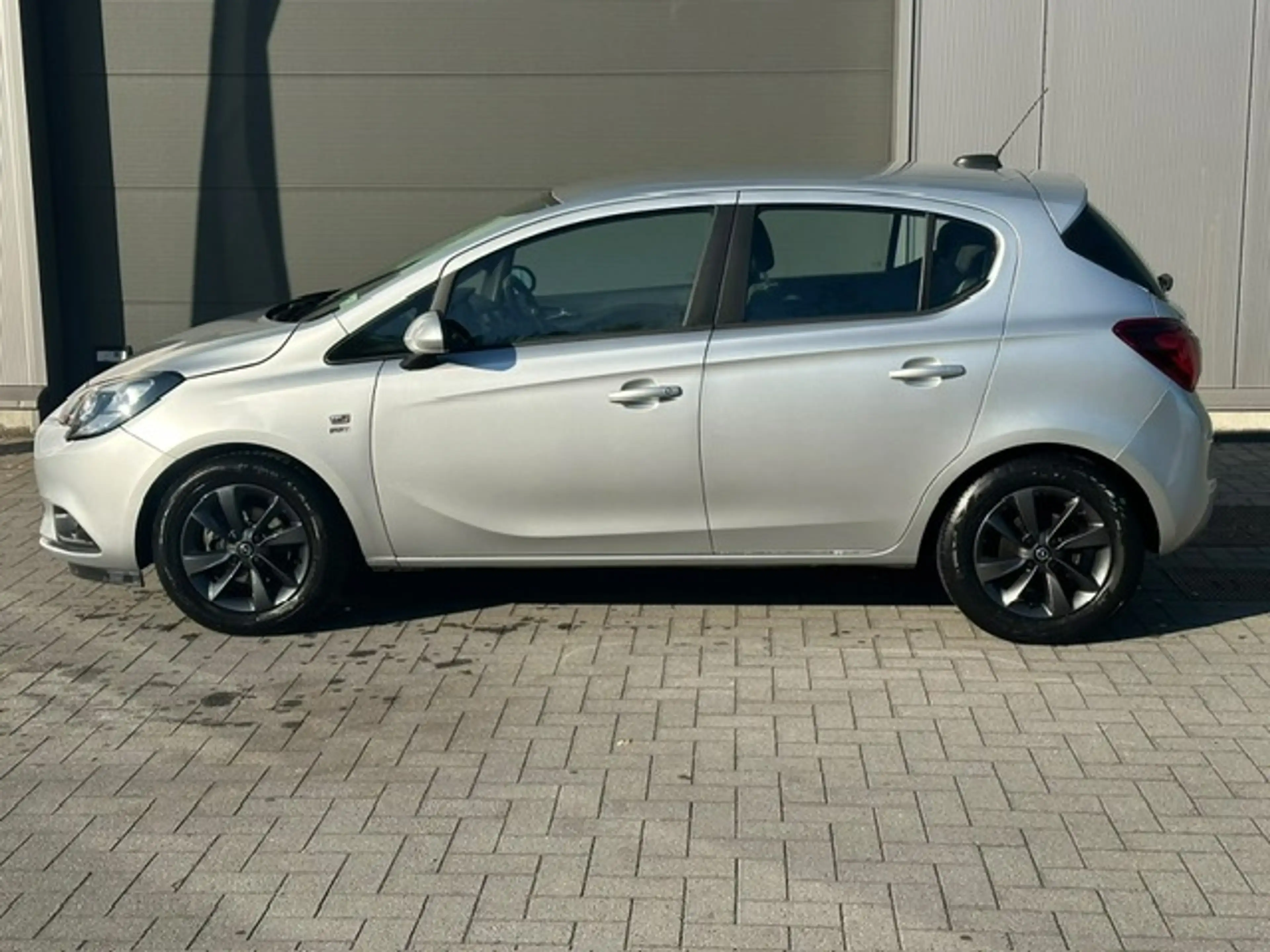 Opel Corsa Cruise controle/airco/navigatie — photo 2
