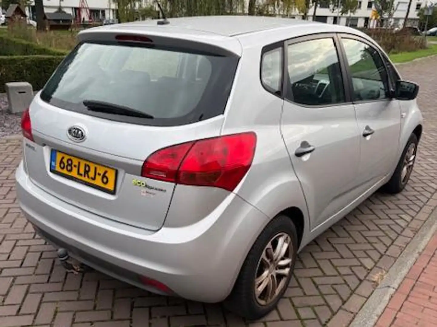 Kia Venga Venga 1.4 CVVT X-tra Zilver - 2