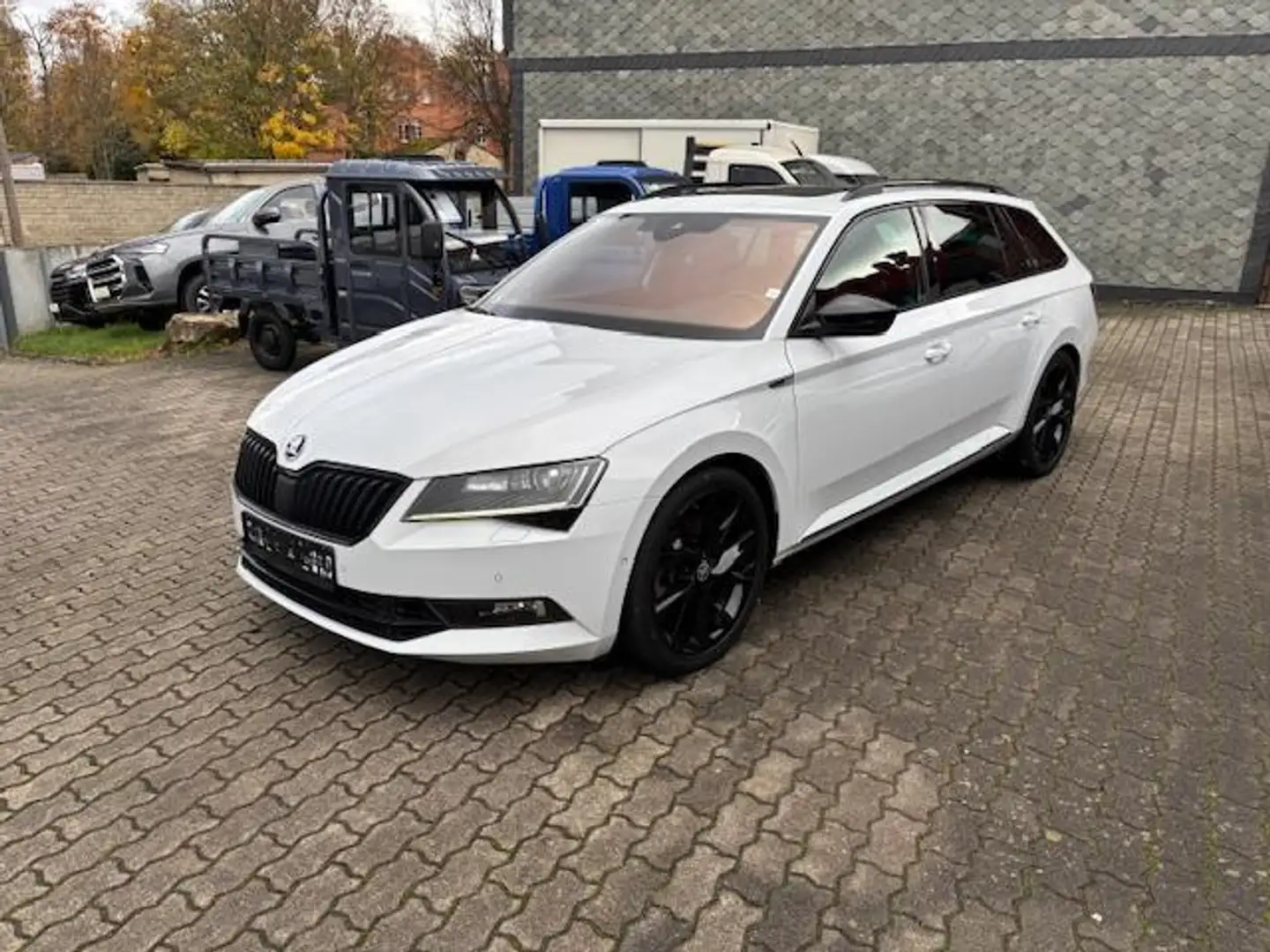 Skoda Superb Combi SportLine 4x4 DSG ACC+DCC+XENON+19' Weiß - 2
