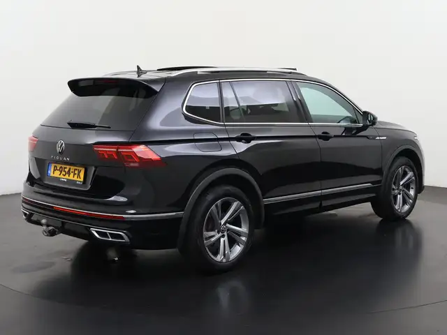 Volkswagen Tiguan Allspace view 5