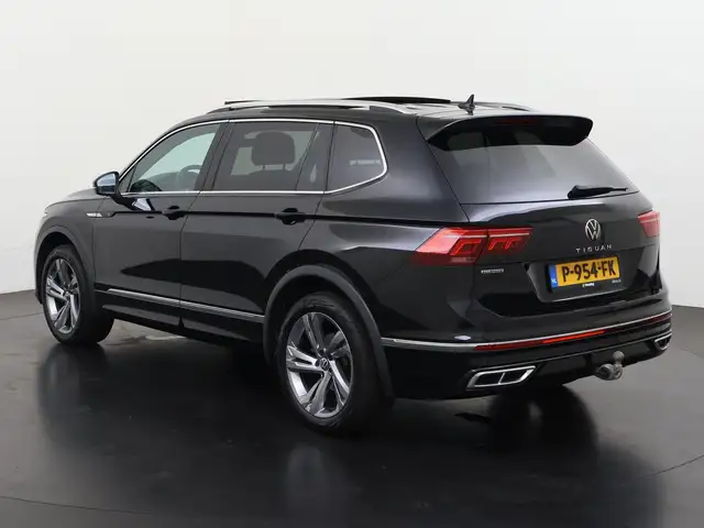 Volkswagen Tiguan Allspace view 7