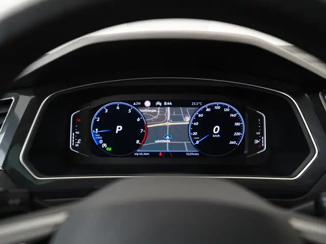 Volkswagen Tiguan Allspace view 9