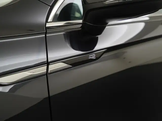 Volkswagen Tiguan Allspace view 27