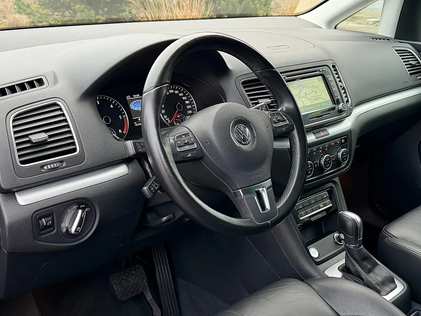 Volkswagen Sharan // HIGHLINE // DSG // STANDHEIZUNG Noir - 2