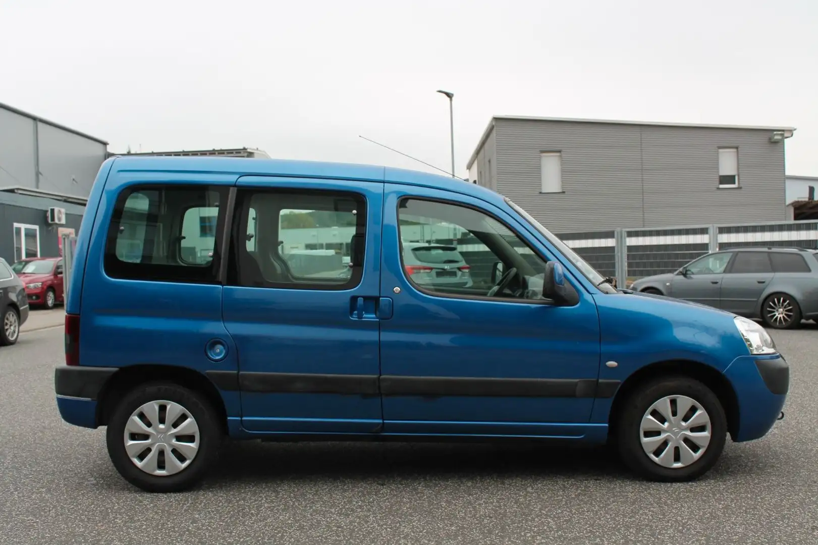 Peugeot Partner Premium Kombi Mavi - 1