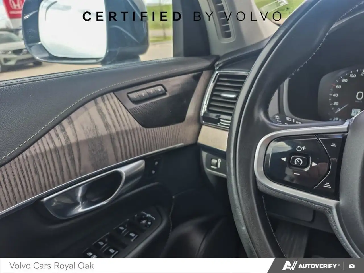Volvo XC90 снимка Volvo XC90