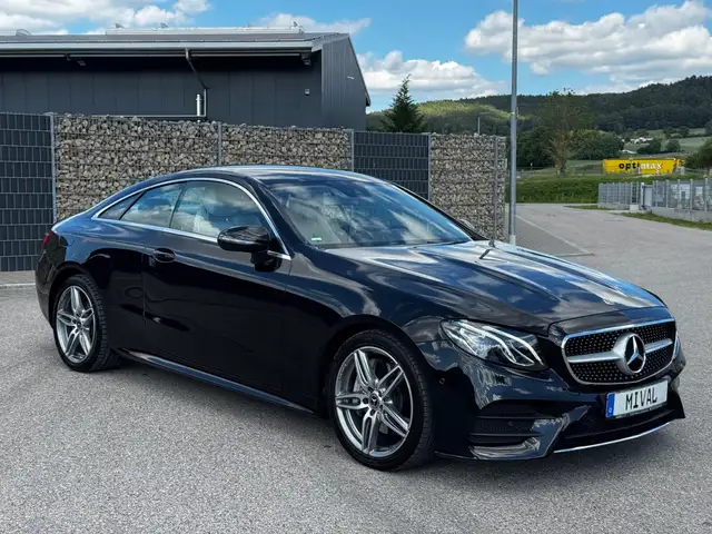 Mercedes-Benz E 300 Coupe AMG/LED/Widescreen/Garantie