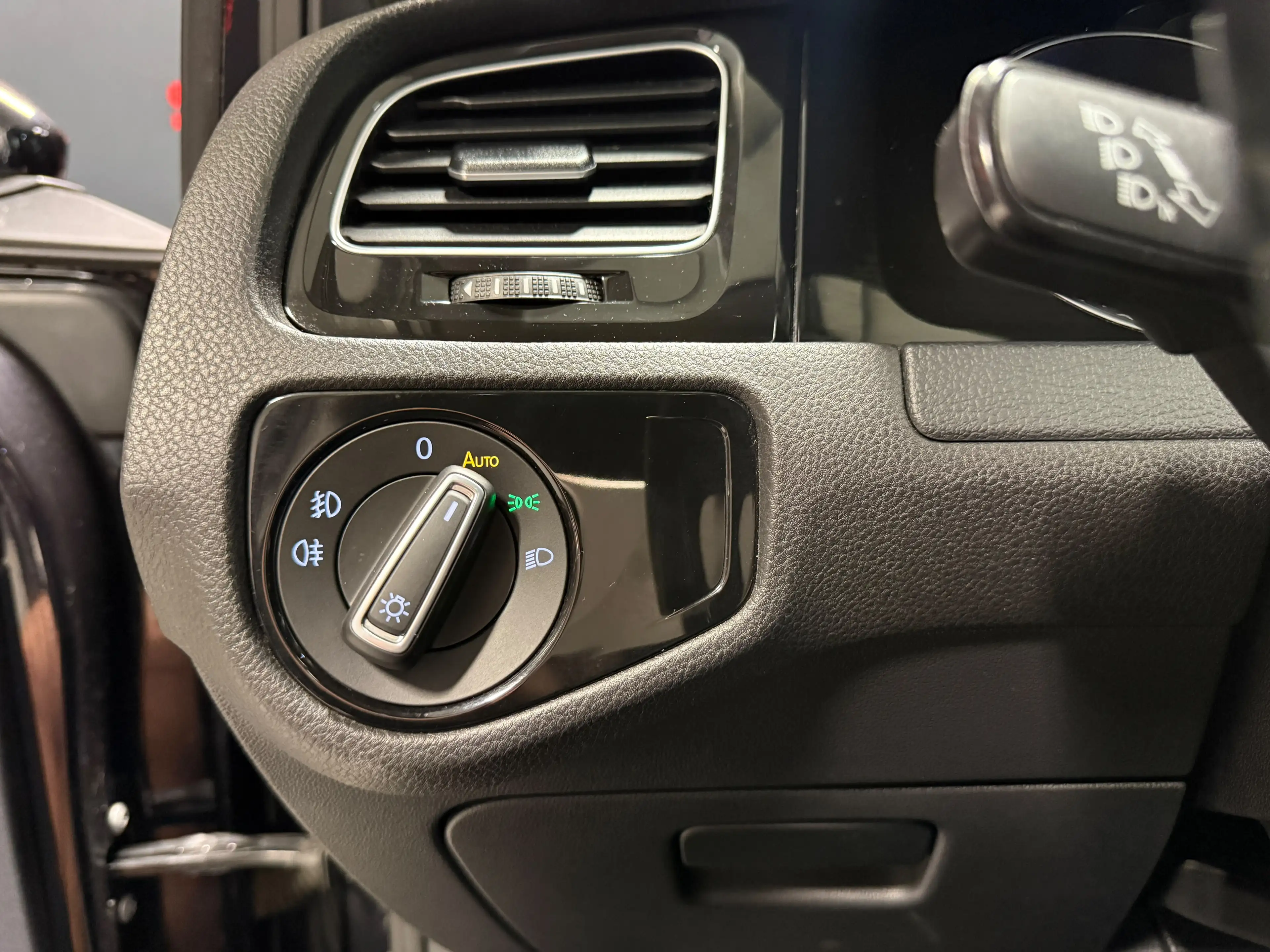 Volkswagen Golf Variant Golf Variant 1,6 TDI SKY *Panorama*Xenon*Tempomat*Sitzheizung — photo 11