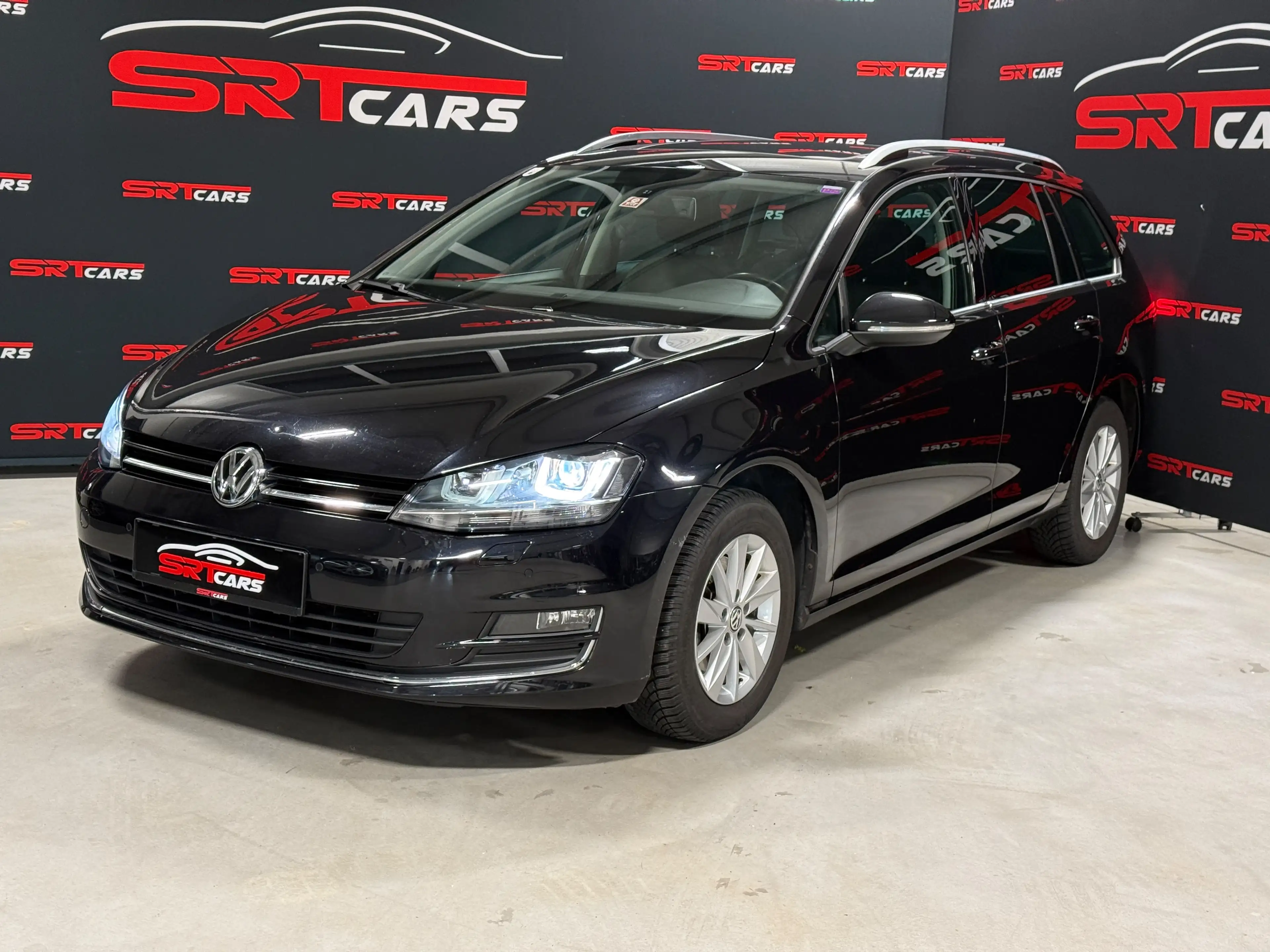 Volkswagen Golf Variant Golf Variant 1,6 TDI SKY *Panorama*Xenon*Tempomat*Sitzheizung