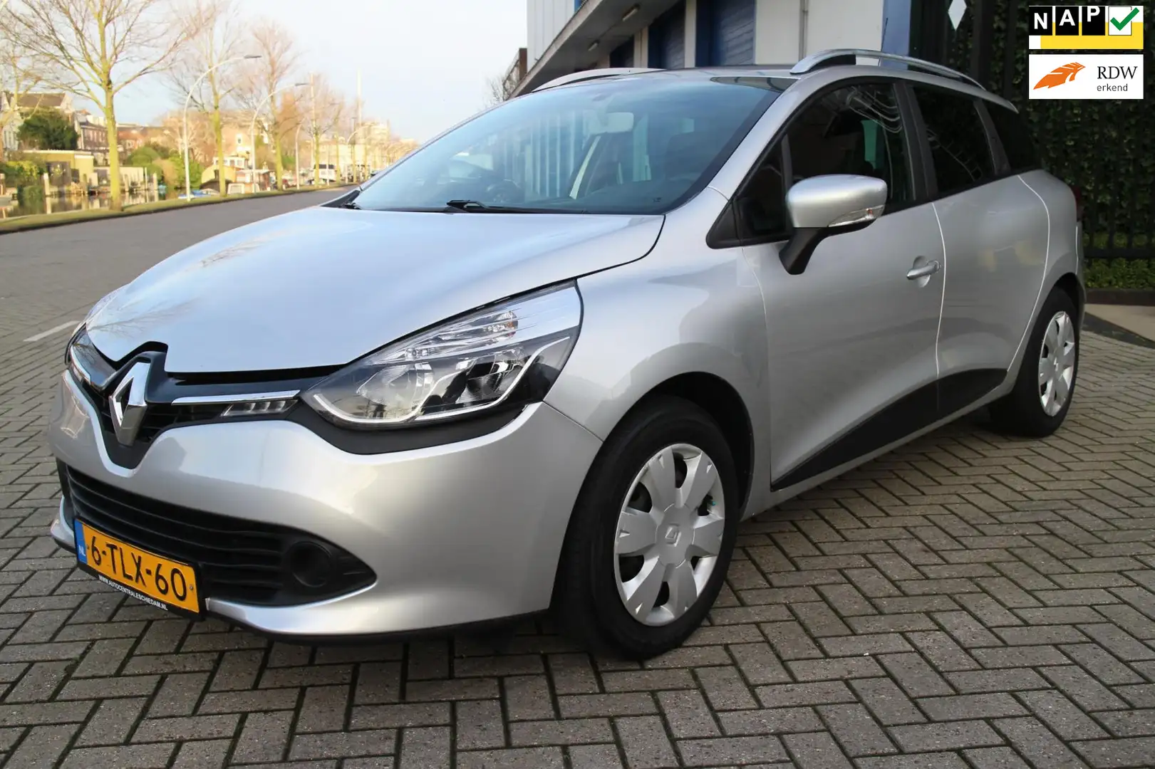 Renault Clio Estate 0.9 TCe Expression Gris - 1