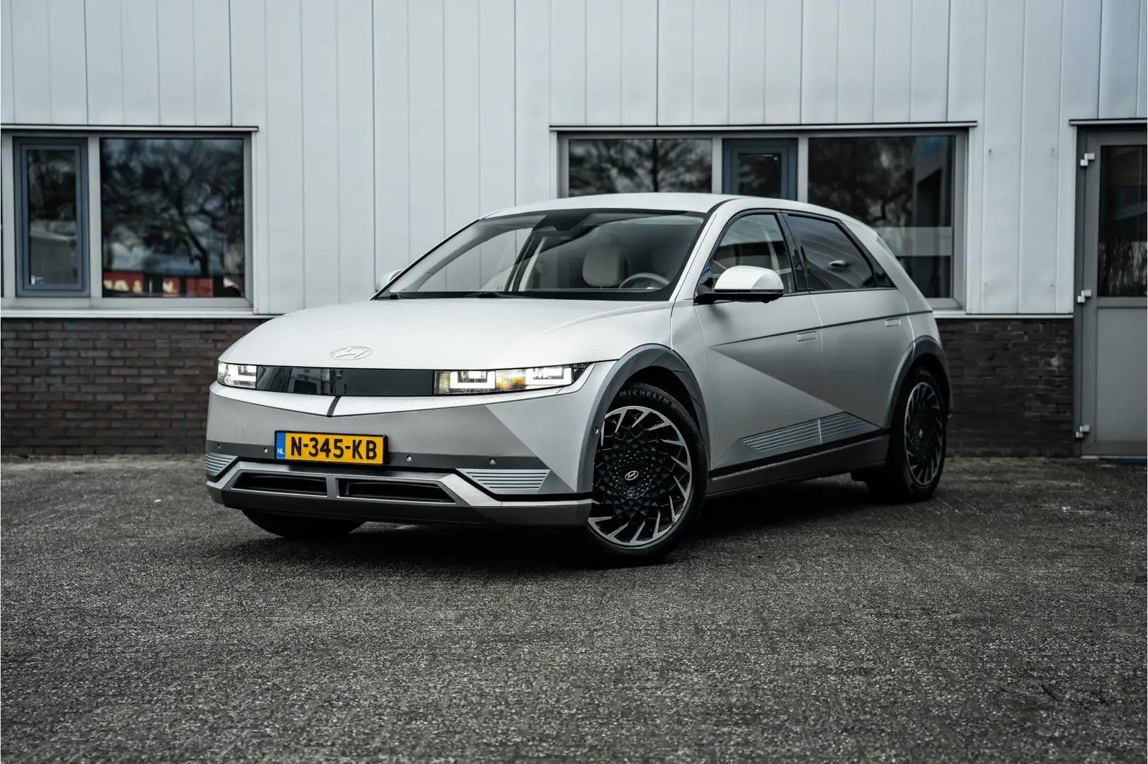 Hyundai IONIQ 5 Lounge 73kWh | Matte lak | Leder | 96.8%SOH | ACC Silber - 1