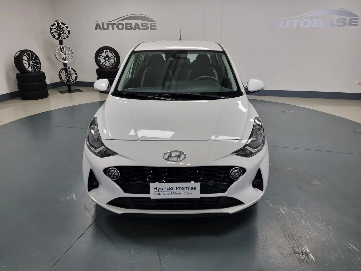 Hyundai i10 1.0 mpi Tech Connect Pack Blanc - 2