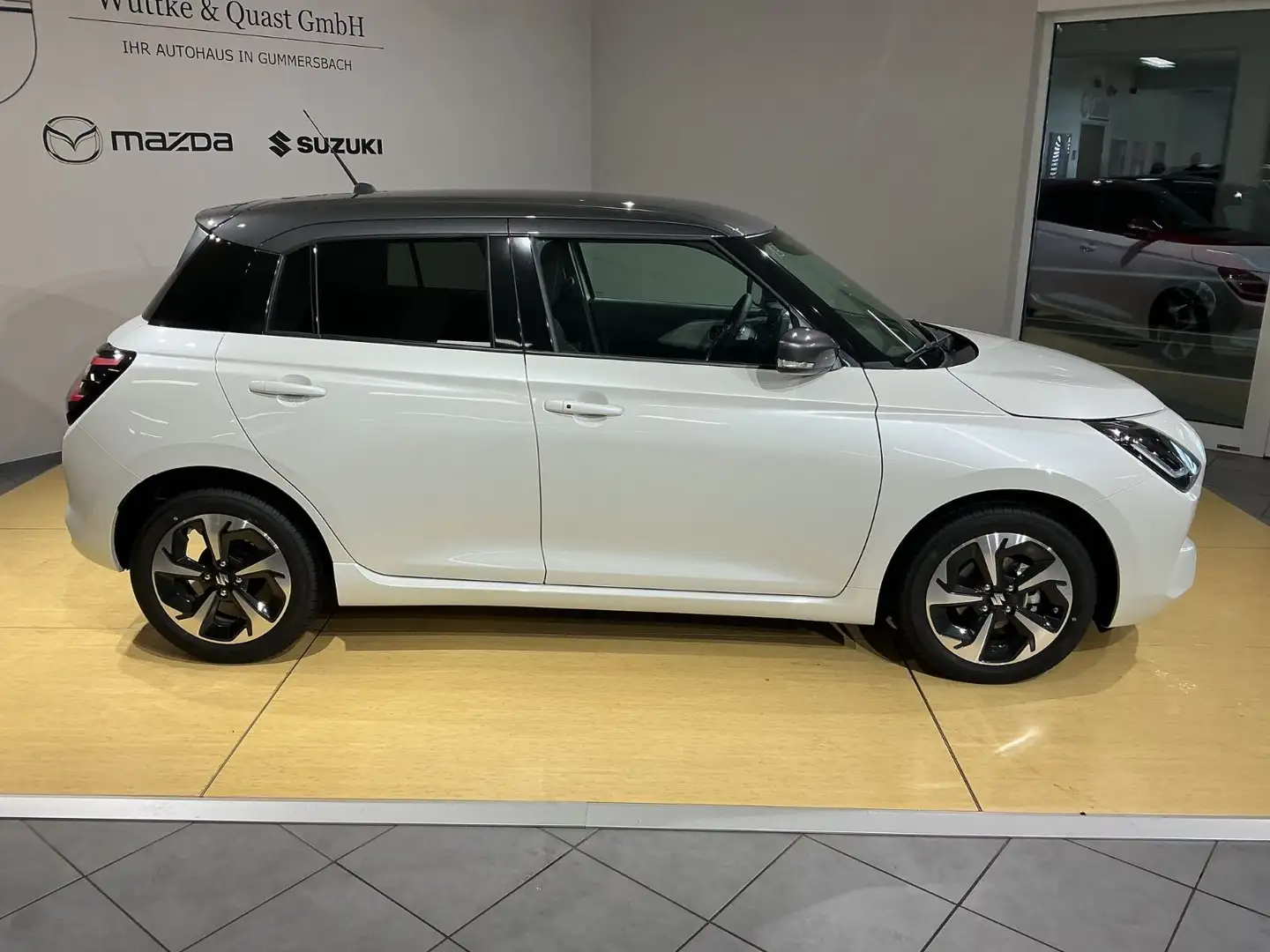 Suzuki Swift COMFORT PLUS*sofort verfügbar* Wit - 2