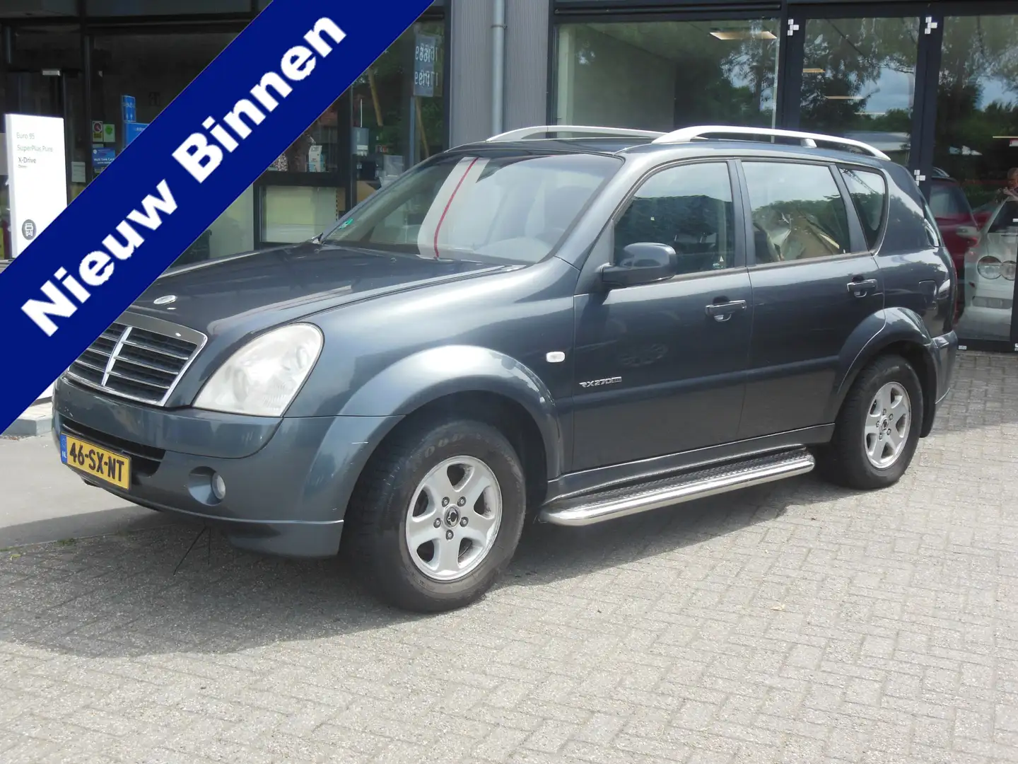 SsangYong Rexton RX 270 Xdi Staat in De Krim Gris - 1