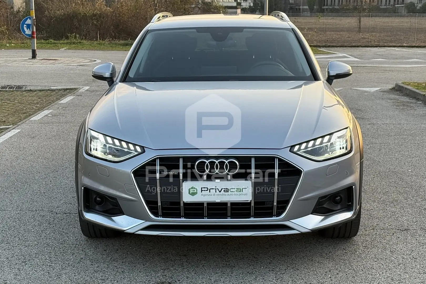 Audi A4 allroad A4 allroad 40 TDI 204 CV S tronic Business Evolution Zilver - 2