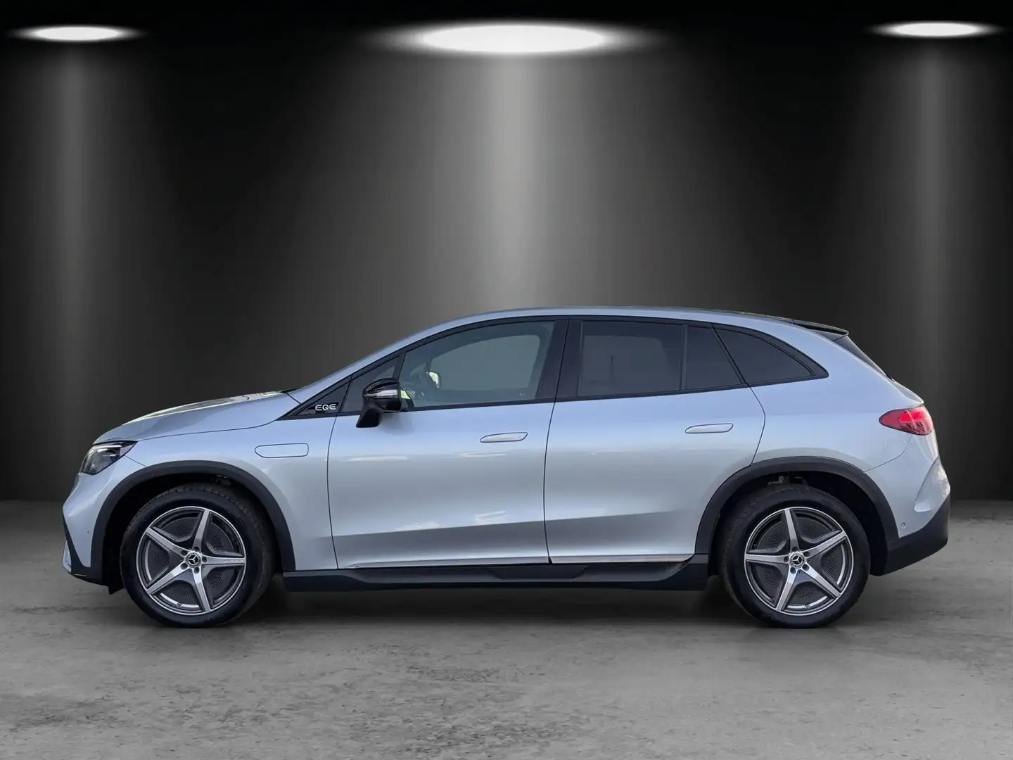 Mercedes-Benz EQE 350 EQE3504M SUV AMG Prem+ HYPER Pano AHK Airmatc TV Ezüst - 2