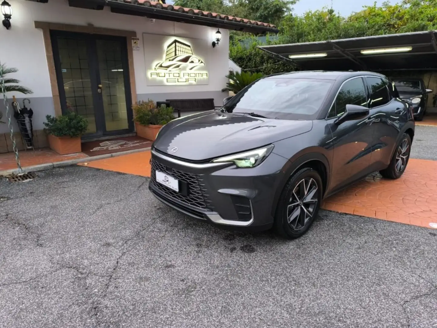 Lexus LBX Hybrid Emotion PREZZO PROMO! PARI AL NUOVO! Gris - 1